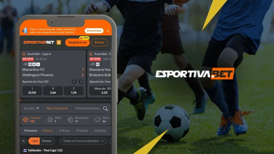 Confira a review sobre o Esportiva Bet e saiba se é a melhor plataforma para você apostar. Imagem com o app do Esportiva Bet aberto em um celular, com pessoas jogando futebol atrás em tons de laranja e cinza, cores da Esportiva Bet